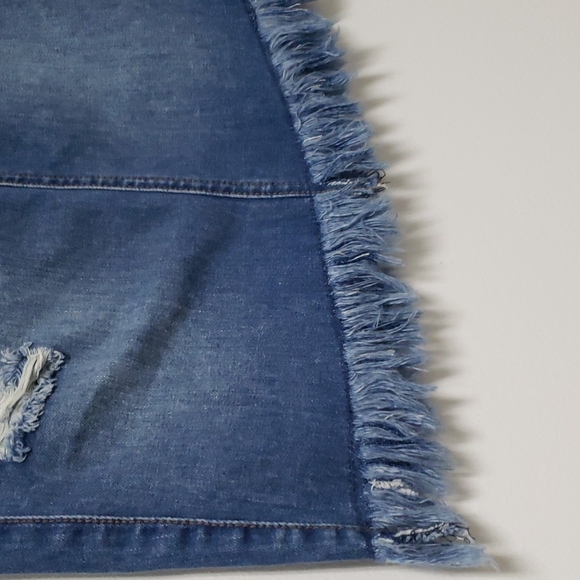 Hybrid distressed denim skirt - Picture 4 of 10